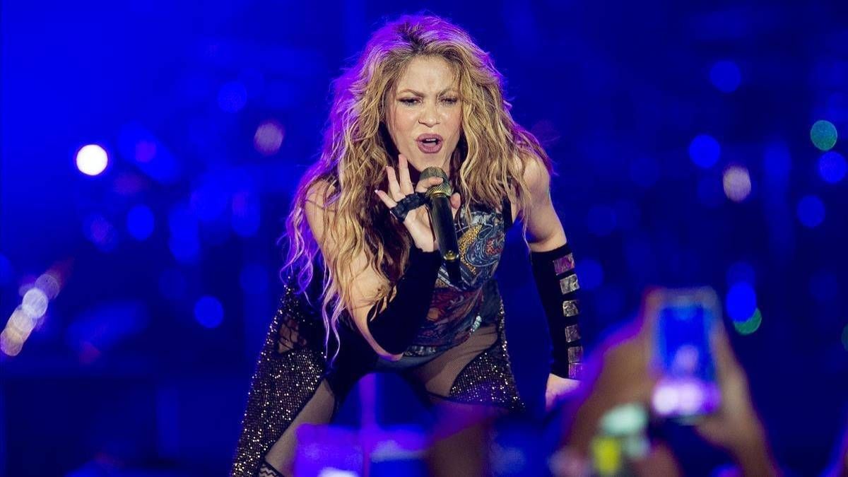 Sin nada abajo! Shakira deslumbra en una foto sin ropa interior