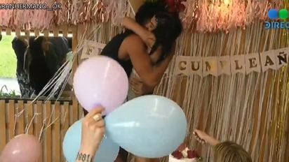 ¡Hubo beso! Así fue la felicitación de cumpleaños de Joel a Rosina en 
