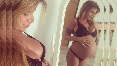 A punto de parir, Flor Peña se muestra desnuda en las redes