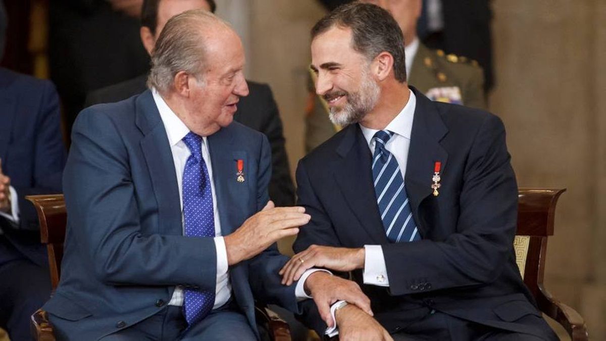 ¡Sigue el escándalo! La amante del Rey Juan Carlos arremete contra el Rey Felipe