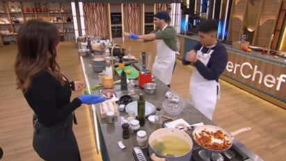 ¡Todo un bailarín! Antonio de 'MasterChef Argentina' se animó a una coreografía con Wanda Nara