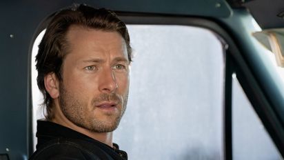 La película de comedia con Glen Powell que llegó a Prime Video y es un éxito en la plataforma