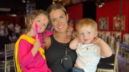 Los hijos de Rodrigo De Paul y Camila Homs festejaron así el triunfo de la Argentina