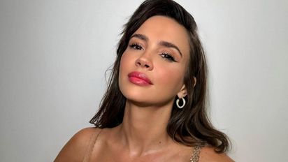 Celeste Cid cumple promesa mundialista con drástico corte de pelo inspirado en 'Resistiré'