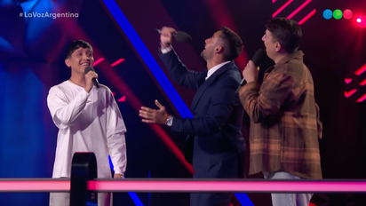 Nico Occhiato sacó risas al intentar cantar junto a dos participantes de La Voz Argentina