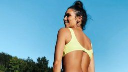 ¡Encantadora! Cristina Pedroche se supera con su doble posado en bikini