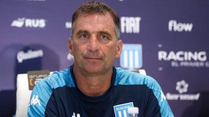 Juan Antonio Pizzi cruzó a la prensa tras empate de Racing