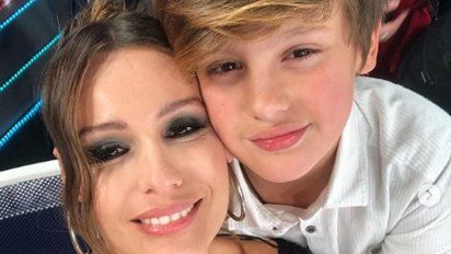 Pampita reciclará la ropa que dejaron sus hijos para la bebé