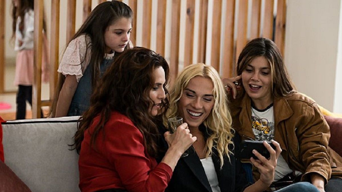 Amazon Prime Video tráiler oficial de Pequeñas Victorias