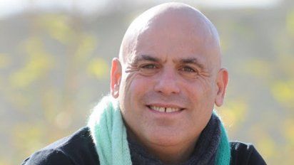 El Bicho Gómez fue cuidado de pequeño por una mona