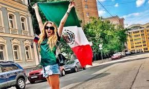 ¡Orgullosamente mexicanas! Salma Hayek y Danna Paola celebraron el día de su país