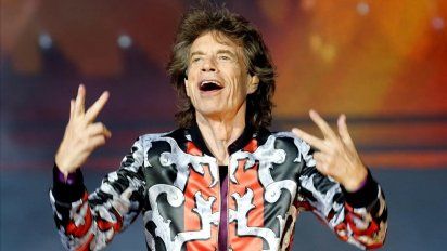 El vocalista de Los Rolling Stones Mick Jagger presentó a su gato Nero 