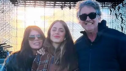 Tini Stoessel: Padres desmienten agresión de seguridad privada a notero en Kansas