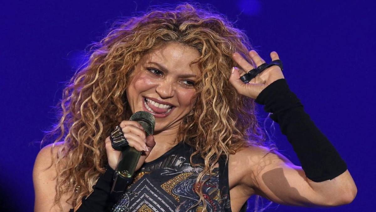 Sin nada abajo! Shakira deslumbra en una foto sin ropa interior