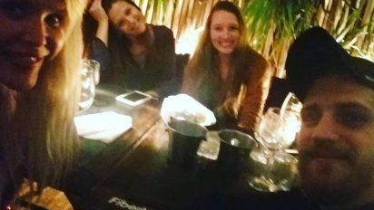 Cena íntima: Nazarena Vélez, su hija Barbie y.. su yerno? Nuevas pruebas del romance con Lucas Rodríguez 