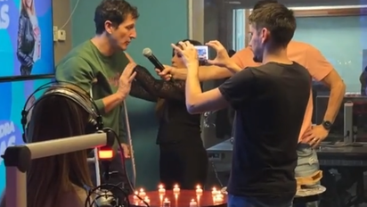 Guido Kaczka mostró el extraño ritual que Marcela Tauro hizo en la radio