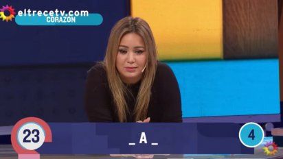 ¡No pegó una! Karina debió contestar sobre su canción más famosa y se perdió en todo