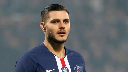 ¡Desopilante! Mauro Icardi fue arrojado a una pileta con ropa por las personas menos pensadas