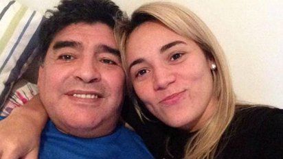 Rocío Oliva habría seguido su vinculo romántico con Maradona hasta su muerte
