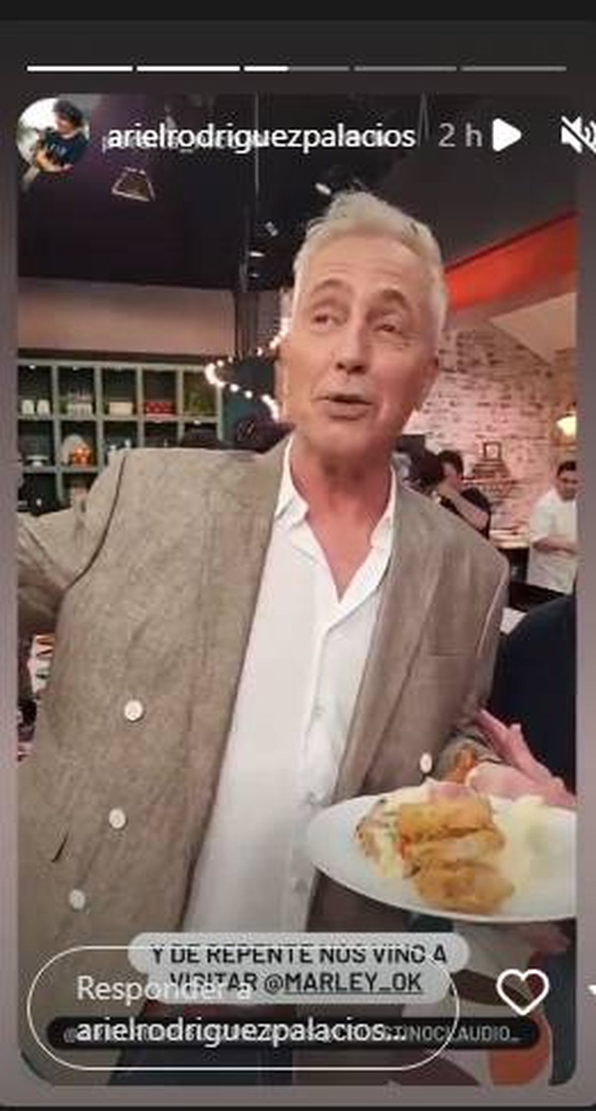 ¿Qué famoso fue a Ariel en su Salsa a comer un plato de Ariel Rodríguez Palacios?