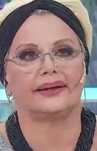 Carmen Barbieri en guerra con Karina Mozzocco Carmen Barbieri en guerra con Karina Mozzocco