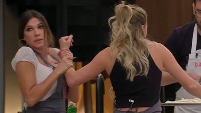Mica Viciconte y Catherine Fulop forcejearon en plena emisión de MasterChef
