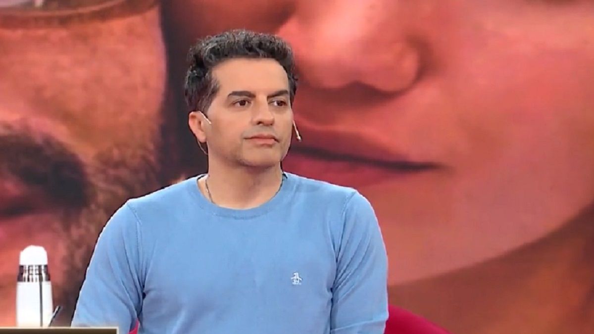 Ángel de Brito, conductor de América TV. Ángel de Brito, conductor de América TV.