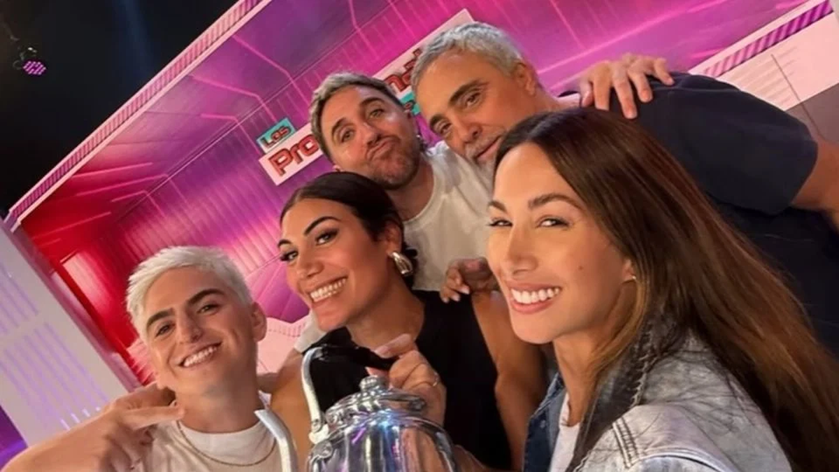 ¿Un panelista renunció en vivo a Flor de la V en 