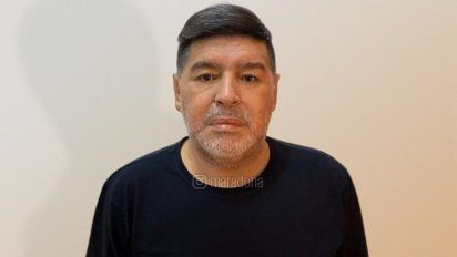 Diego Maradona a sus hijas y Fernando  Burlando: 