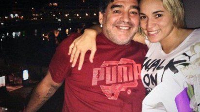 Tras la vuelta al país de Rocío Oliva, el abogado de Maradona confirma: 