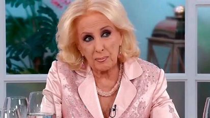 ¡Insólito! La reacción que tuvo Mirtha Legrand al inicio de su programa
