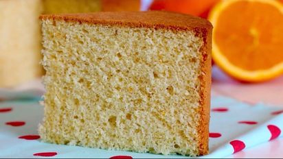 Bizcocho casero de naranja sin azúcar y con 5 ingredientes 