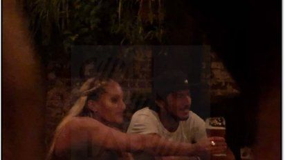 Pampita habló de una tercera en discordia y apareció una foto de Pico con una rubia