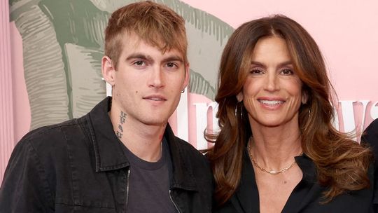 Cindy Crawford junto a su hijo Presley Gerber en una imagen de archivo.