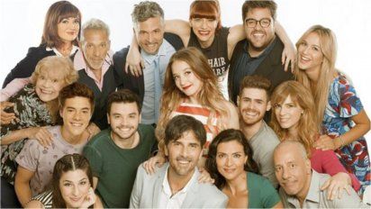 El elenco de Simona festeja el éxito de la tira sin prensa y a puertas cerradas