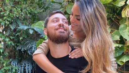 Cortá por Lozano: Belu Lucius tiene abierto el Instagram de su marido en su celular