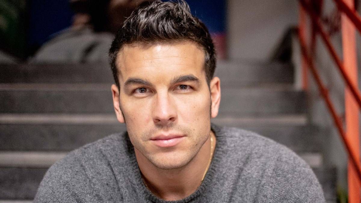 Mario Casas sorprende con un radical cambio de look rubio para su nueva película