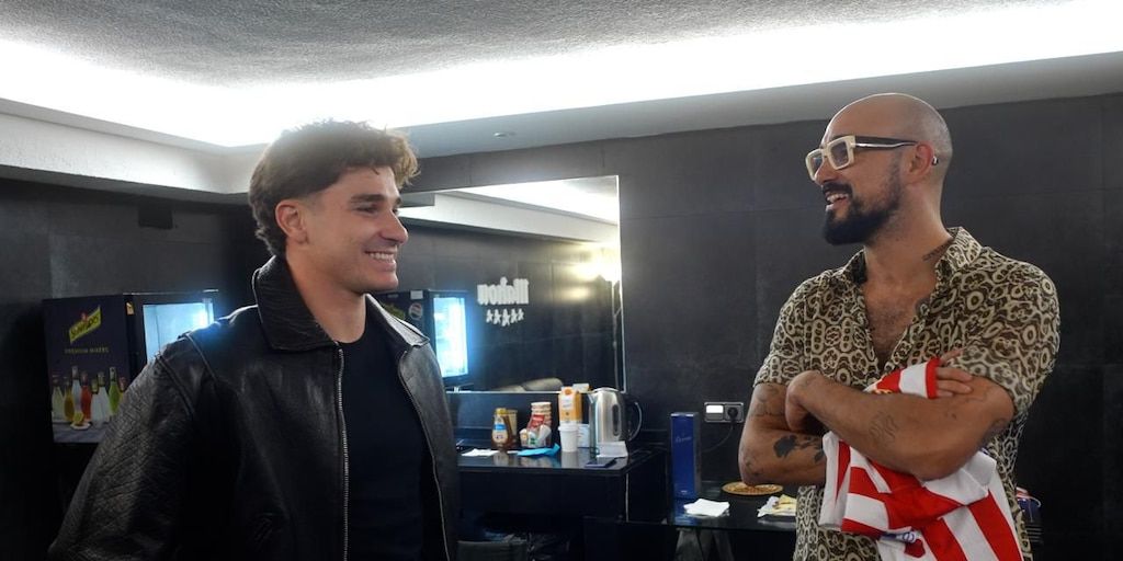 Abel Pintos y Julián Álvarez: encuentro en Madrid con camisetas, discos y charla