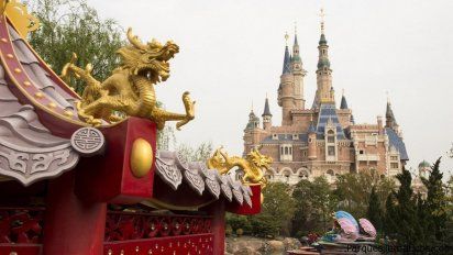 Disney reabre sus parques en Asia