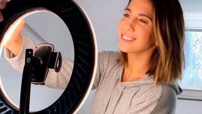 Cinthia Fernández posó en tanga y la destrozaron