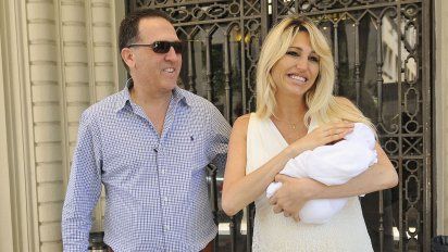 El hombre que ayuda a Vicky Xipolitakis económicamente