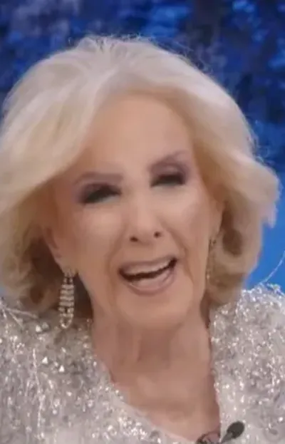 Así fue el particular regreso de Jimena Monteverde al programa de Mirtha Legrand tras la polémica