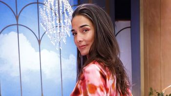 Juana Viale brilló en El Trece con un look vibrante y detalles únicos
