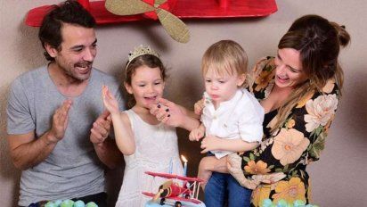 Pedro Alfonso quiso tomar una foto familiar y mira qué pasó