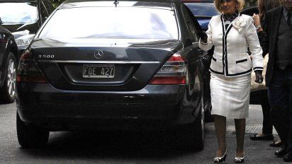 Mirtha mordió banquina: pinchó una goma en ruta 2 y furiosa se volvió a Buenos Aires