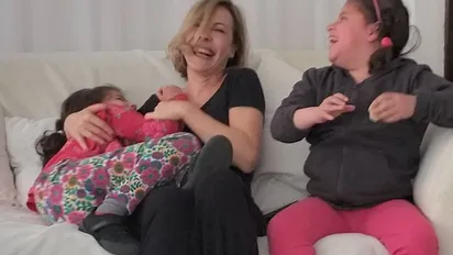 El dulce video de Inés Estévez con sus hijas Alma y Vida