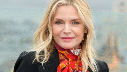 Michelle Pfeiffer lanzó su marca de cosméticos florales