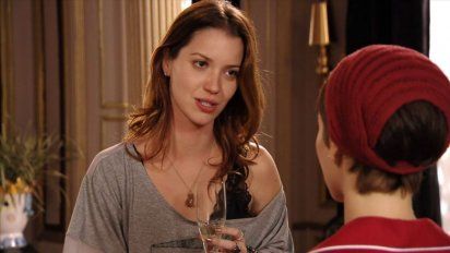 Nathalia Dill, Débora en Avenida Brasil, fue mamá 