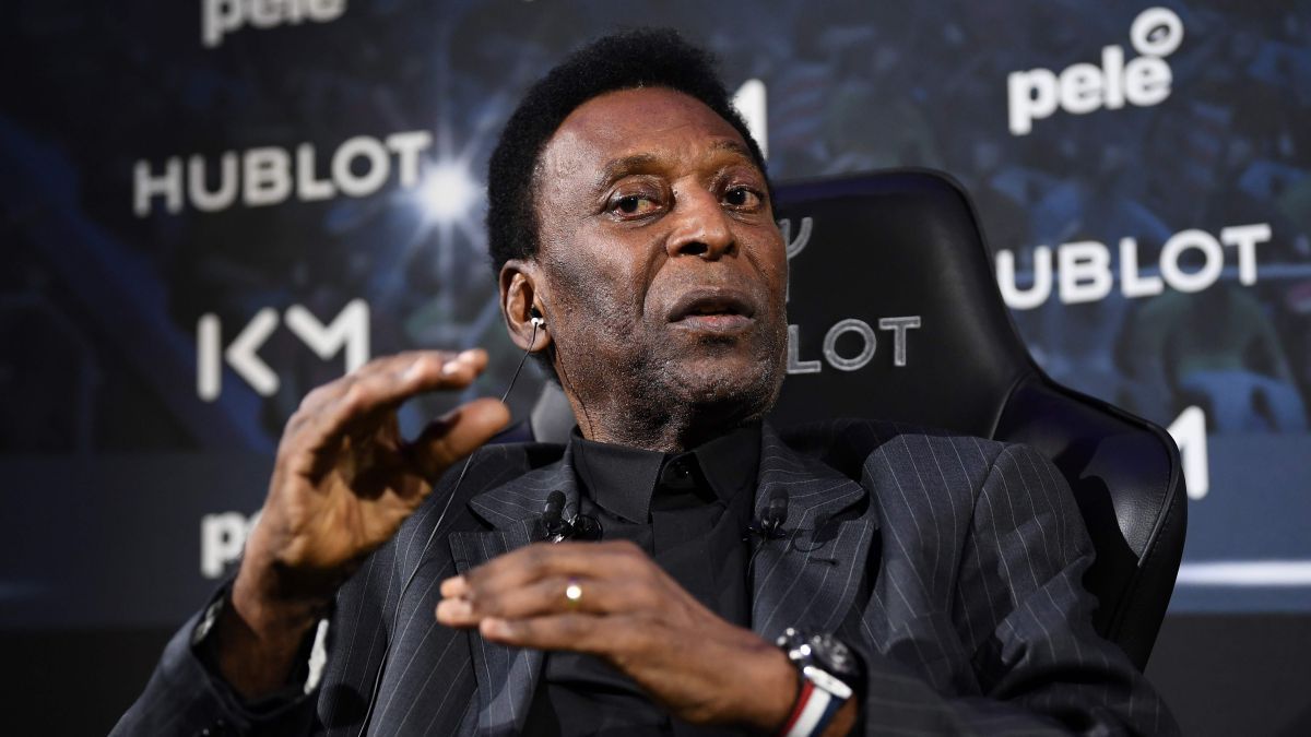 Pelé está internado desde hace 6 días 