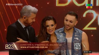 El blooper de vestuario de Camila Homs en plena pista del 